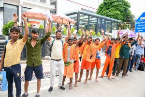 Amarnath Yatra resumes from Jammu as 7,908 pilgrims leave for Kashmir