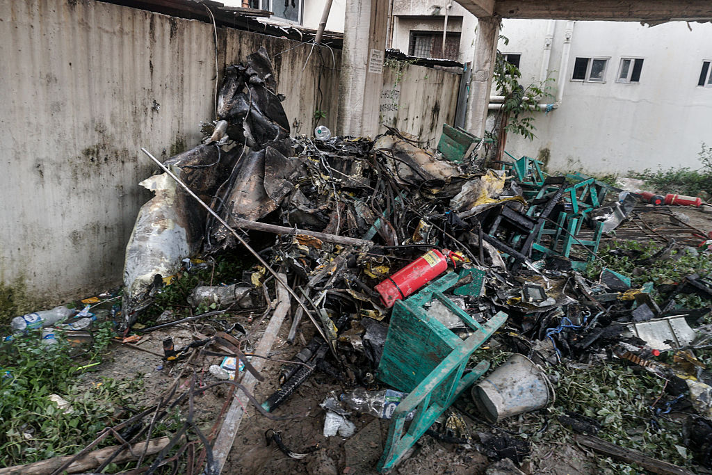 How did a Bangladesh air force fighter jet crash into a school campus?