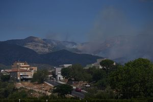 Spain: More than 18,000 people in lockdown as wildfire rages in Catalonia