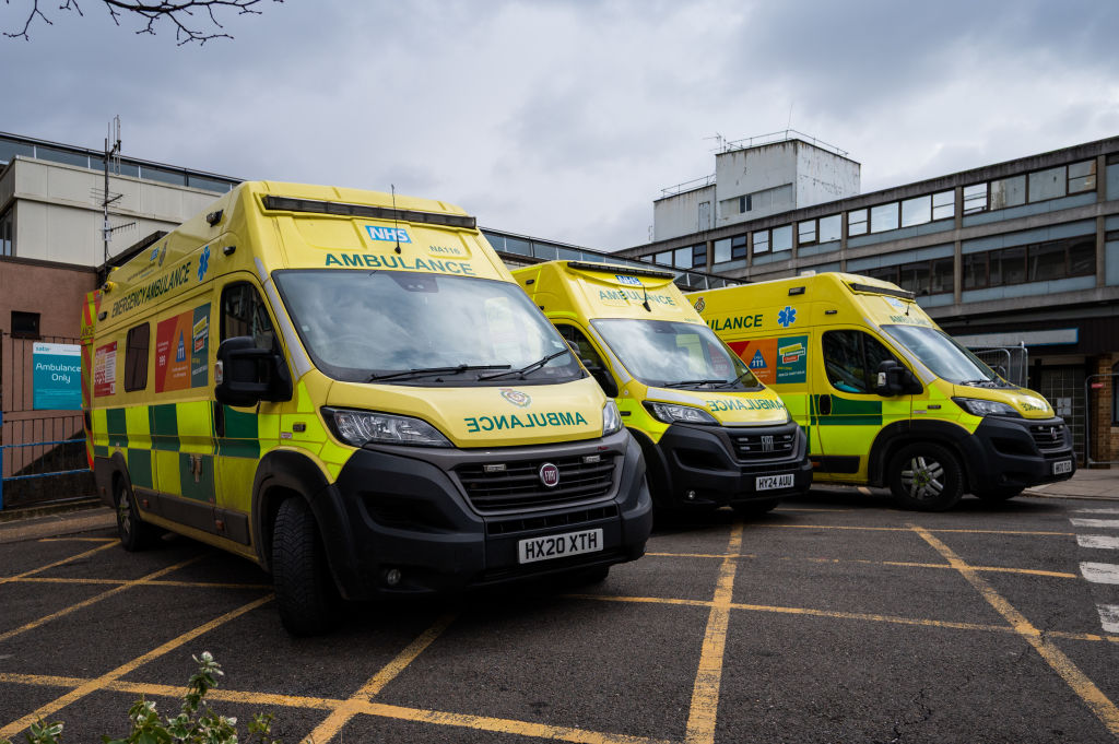 Junior doctors in England back strike action over pay demand