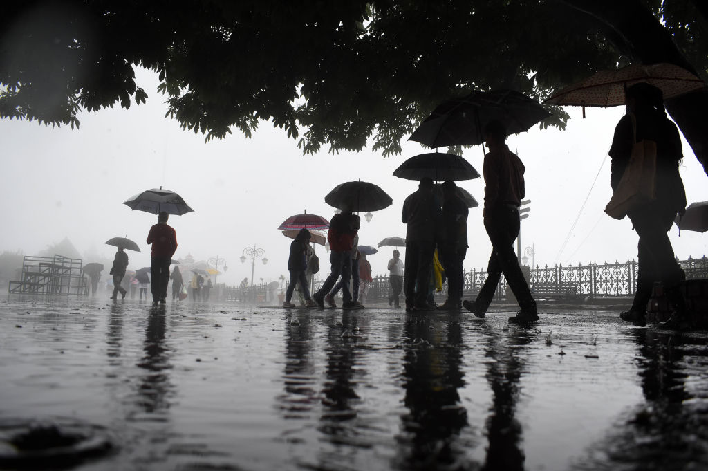 Himachal Pradesh struggles with monsoon havoc: 301 roads blocked, utilities disrupted