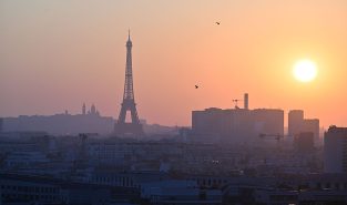 France shuts schools as heatwave grips Europe, sea off Spain at record high temperatures