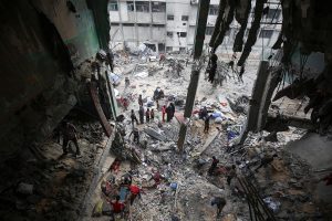 Hamas orders Gaza clan leader to surrender, accuses him of treason
