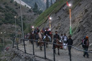 Over 1.63 lakh pilgrims perform Amarnath Yatra in first 9 days