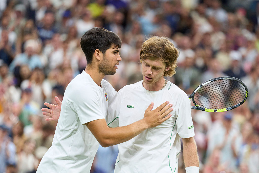 Alcaraz resists red-hot Rublev to reach Wimbledon quarter-finals