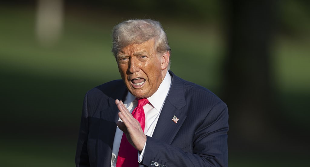 Trump says Zelenskiy should not target Moscow