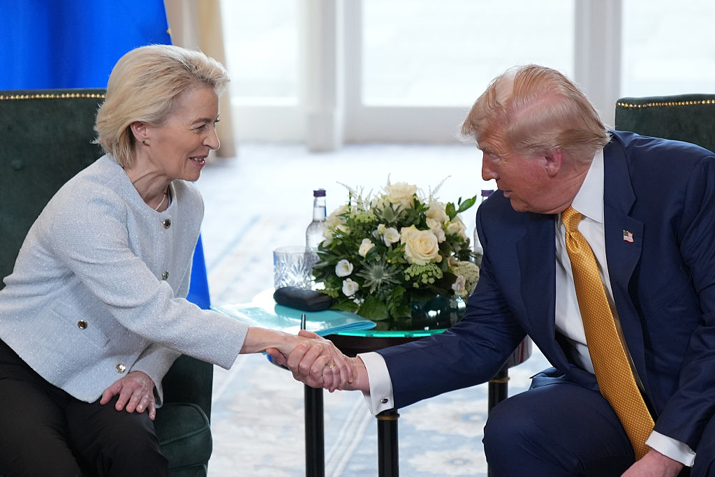 US and EU avert trade war with 15% tariff deal