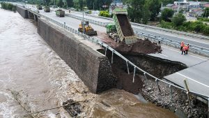 Thirty dead in Beijing following heavy rain, Xinhua reports