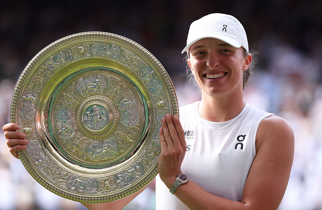 Unforgiving Swiatek crushes Anisimova 6-0 6-0 to win maiden Wimbledon crown