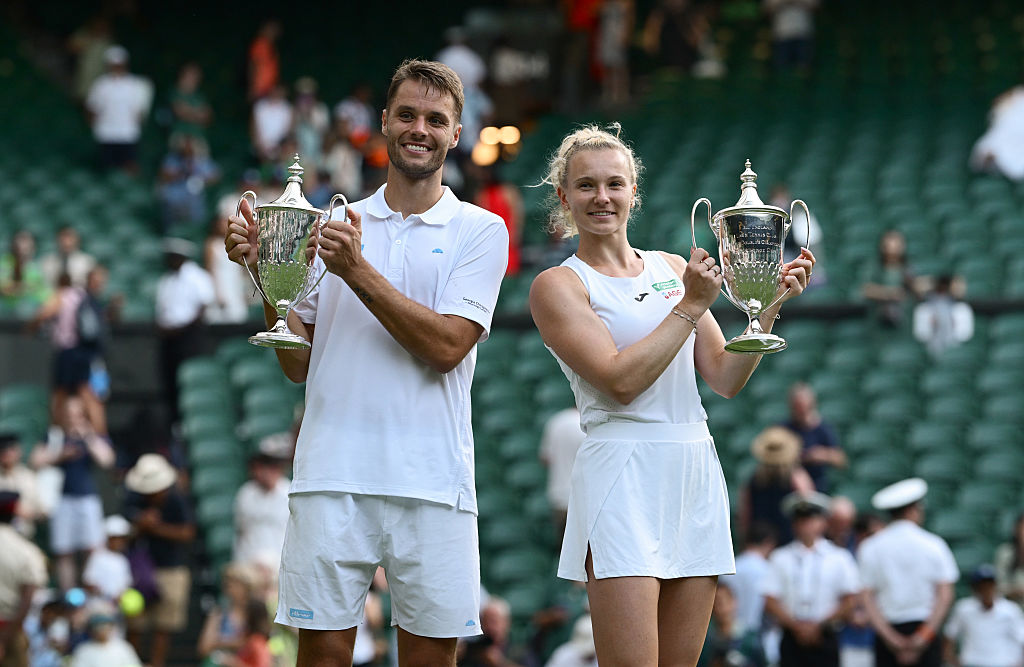 Verbeek and Siniakova win Wimbledon mixed doubles title