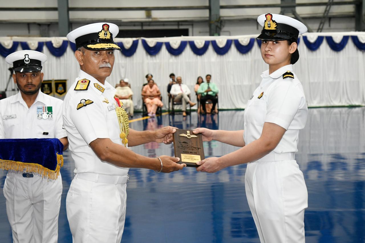 Sub Lieutenant Aastha Poonia becomes Indian Navy’s first woman fighter pilot