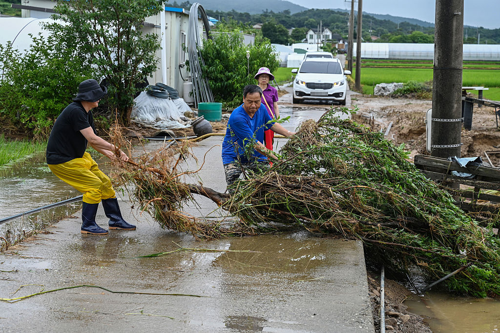 Torrential rain pounds South Korea for third day as thousands take shelter
