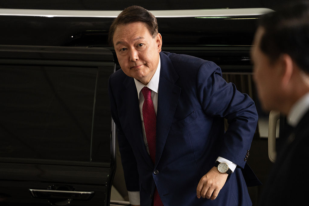 South Korea ex-leader Yoon Suk Yeol returns to jail as court grants warrant
