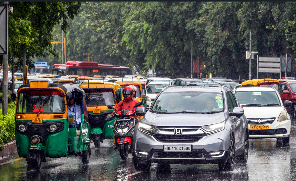 Rain lashes several parts of Delhi; IMD predicts light rain for next seven days