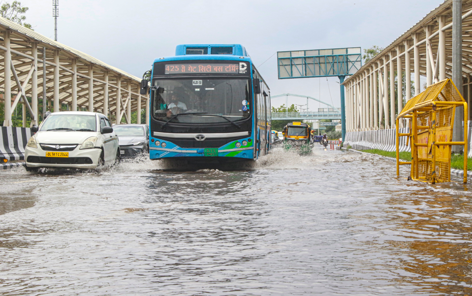 IMD predicts heavy rainfall in Rajasthan, MP and northeast; AQI improves in Delhi after downpour