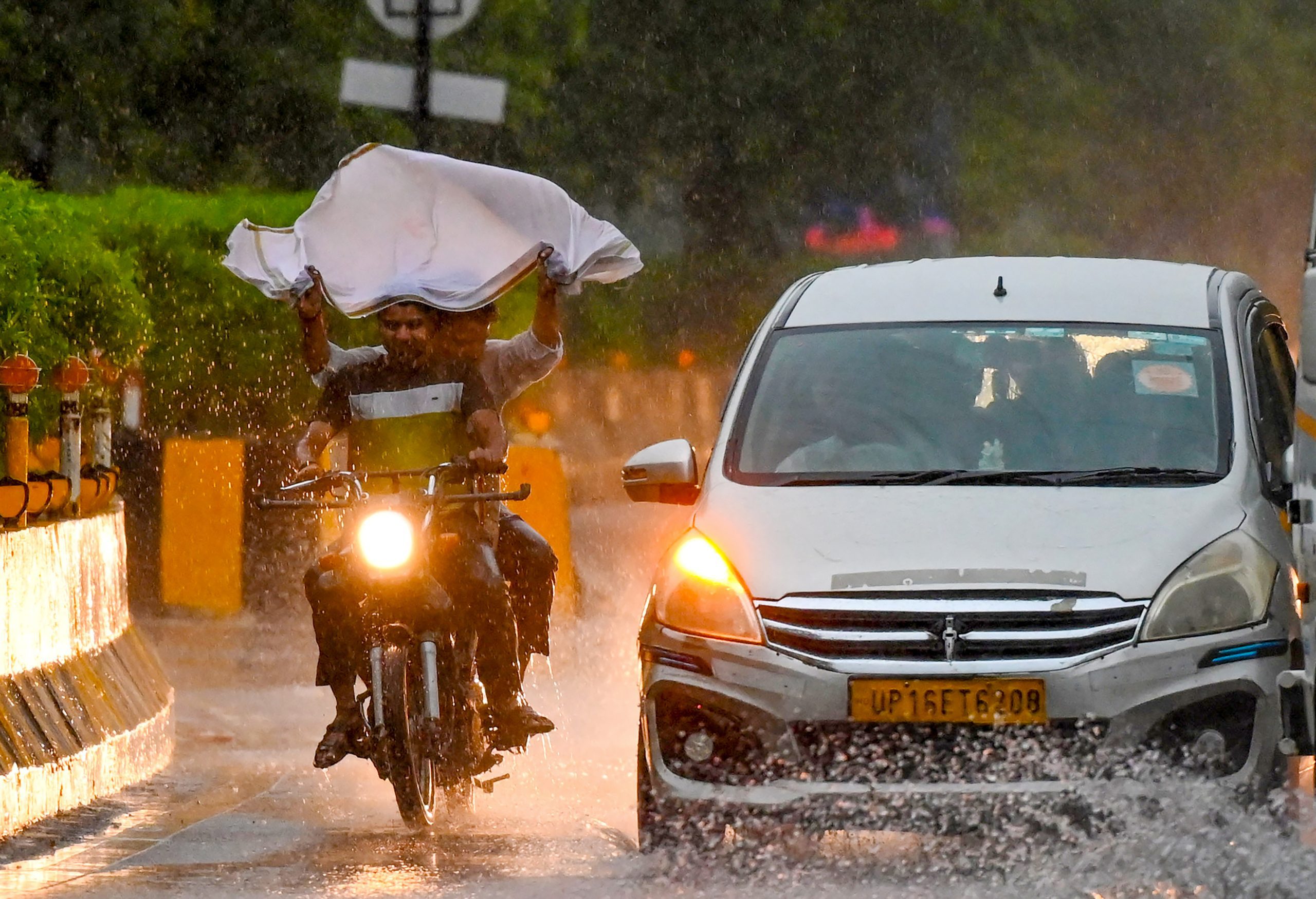 Delhi: Rain brings much-needed relief from humid weather