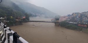 Multiple cloudbursts in Himachal Pradesh's Mandi; Shimla-Sunni-Karsog highway blocked after heavy rain