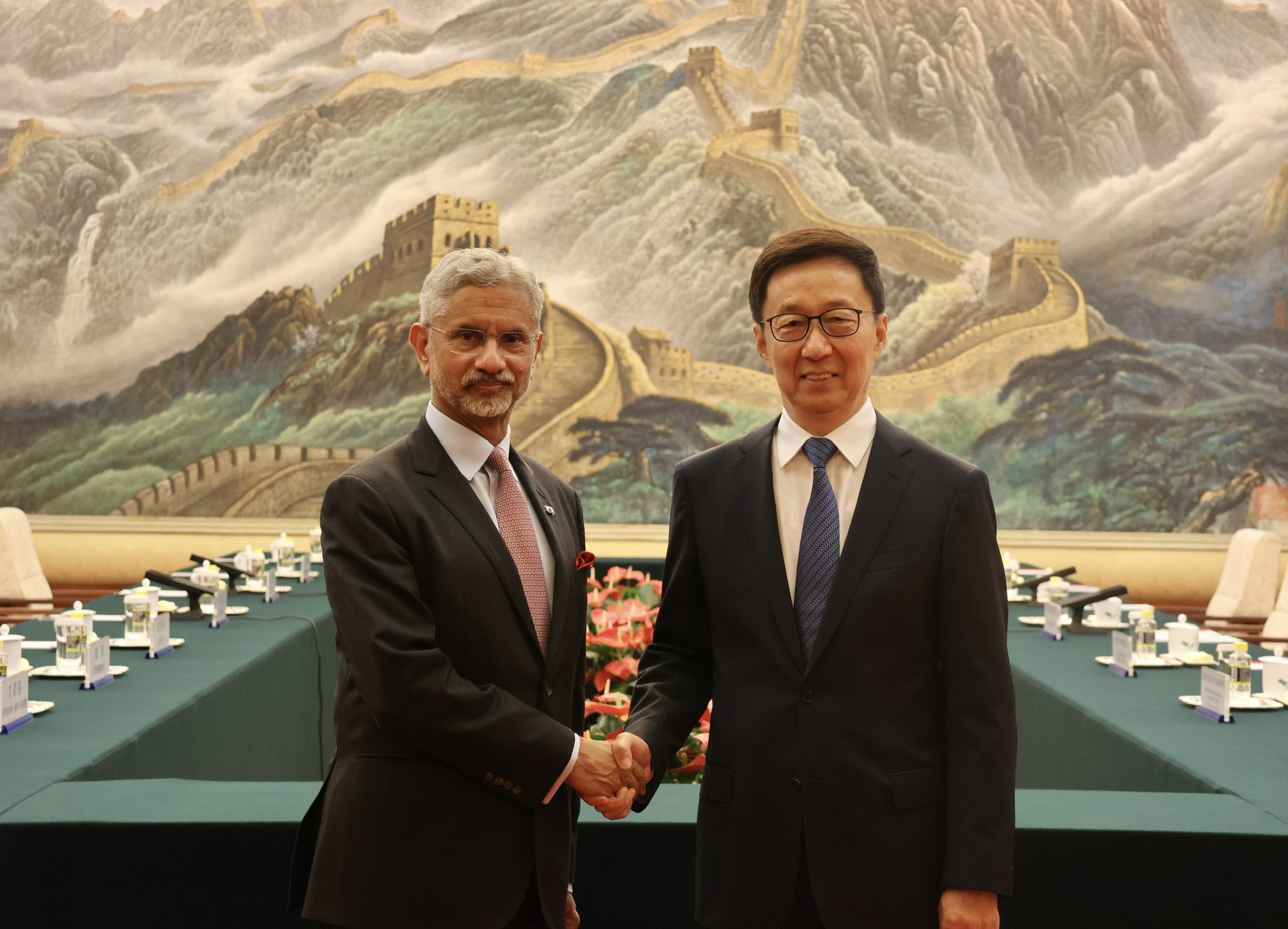 EAM Jaishankar meets Chinese Vice President, emphasises ‘mutually beneficial’ outcomes through normalised ties