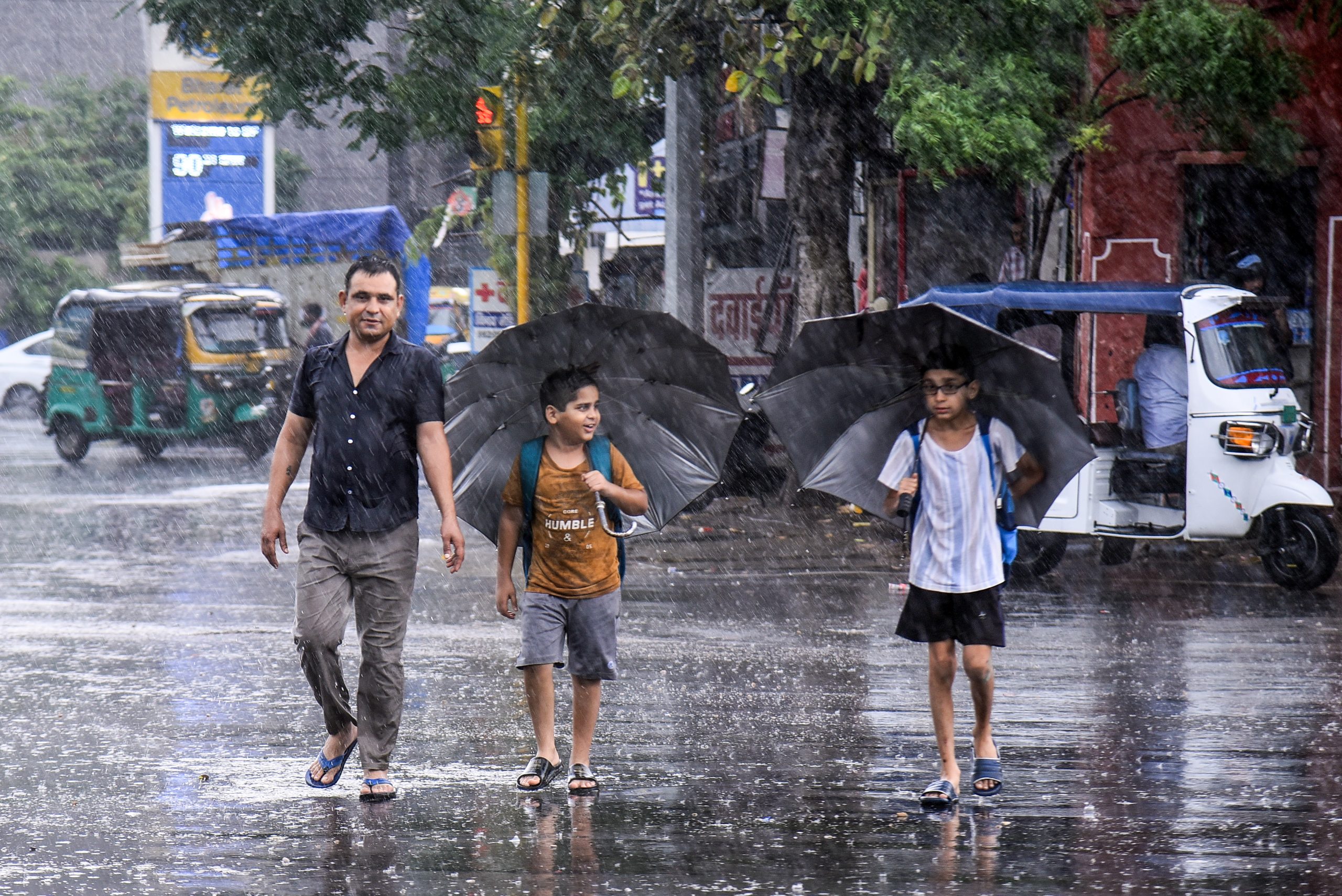 IMD issues red alert for eastern Rajasthan, Gujarat as monsoon rainfall intensifies