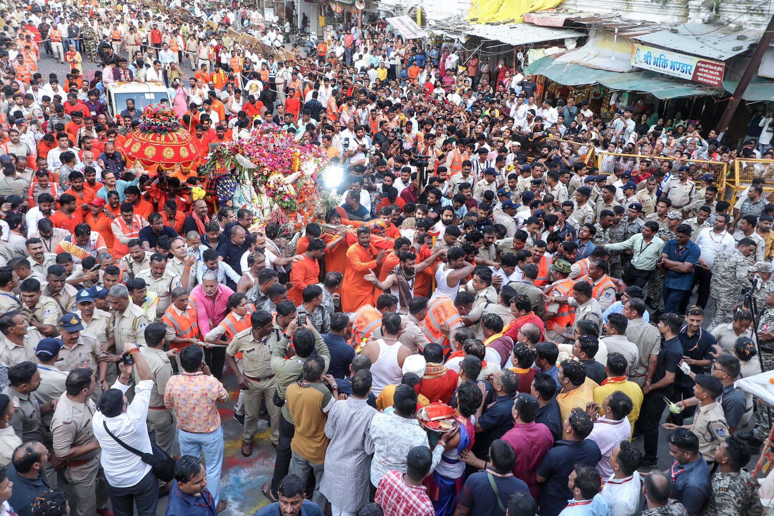 Sawan Somwar: Devotees flock to Ujjain for ’84 Mahadev Yatra’