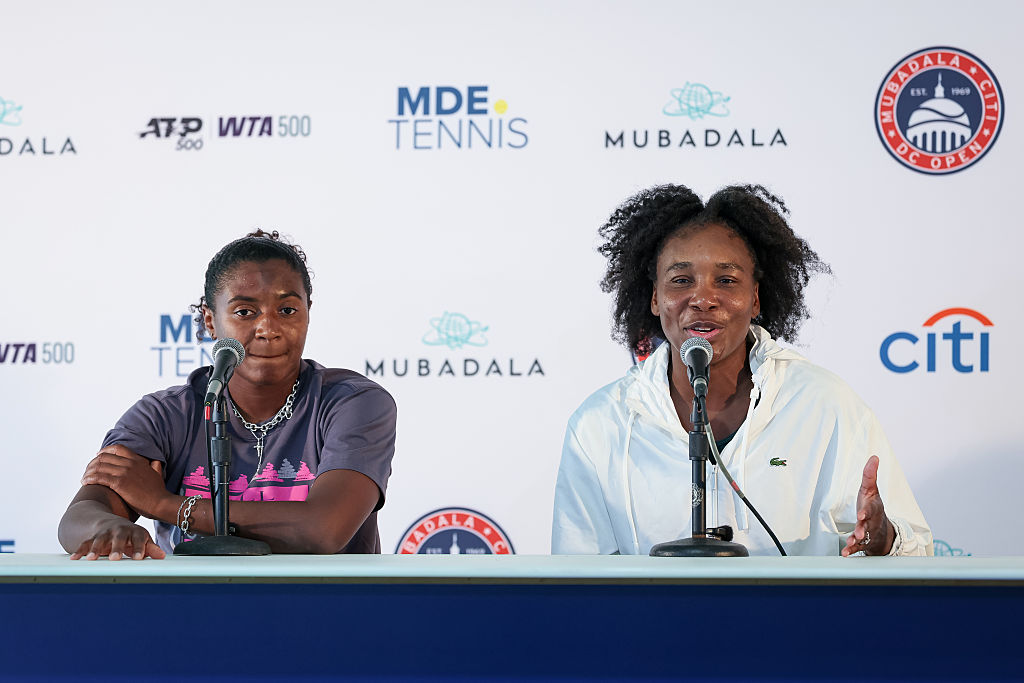 Venus Williams makes winning return after 16-month layoff