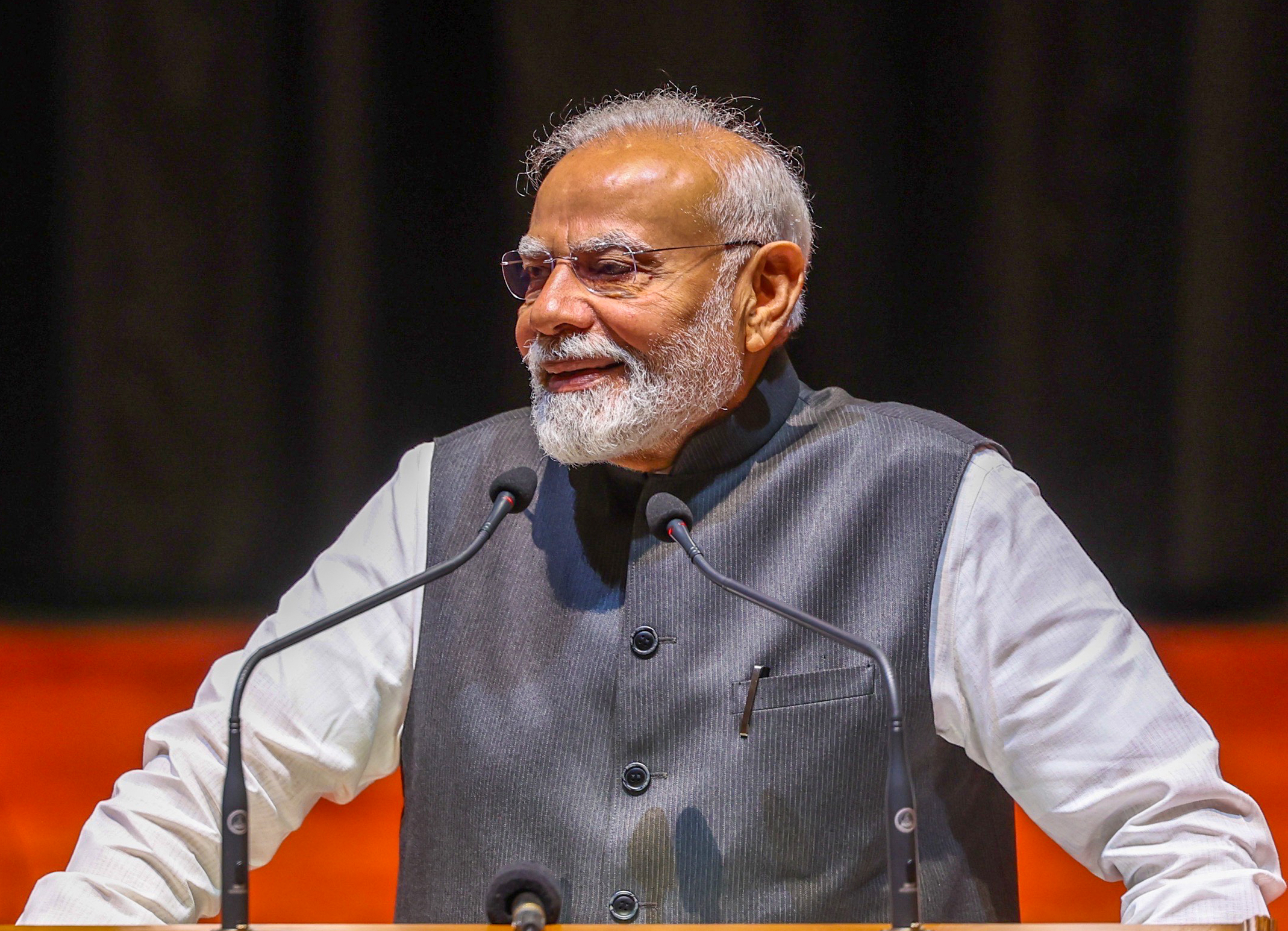 PM Modi hails remarkable growth in India’s handloom sector