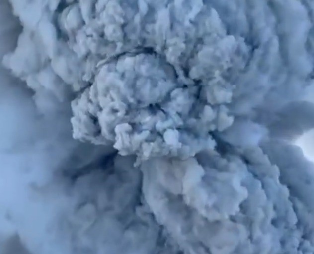 Volcanic eruption prompts highest aviation alert in Russia’s far East