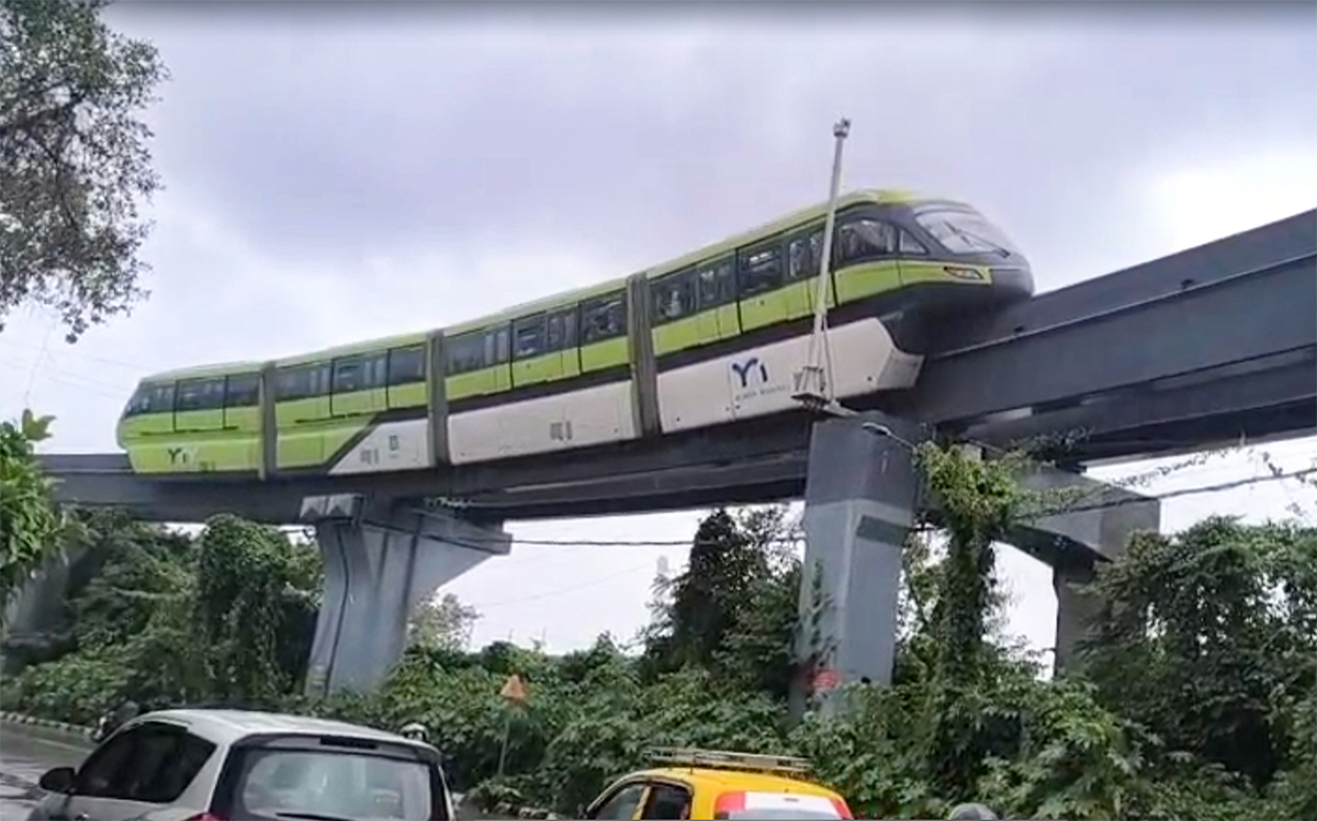 200 passengers stranded in Mumbai Monorail being rescued: BMC