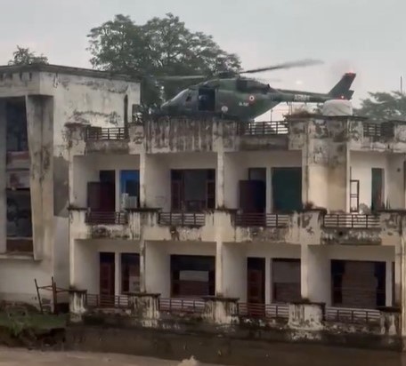 Indian Army Aviation rescues civilians and CRPF personnel from flood-hit building in Punjab