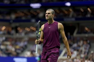 Alcaraz cruises into third round with commanding win over Bellucci