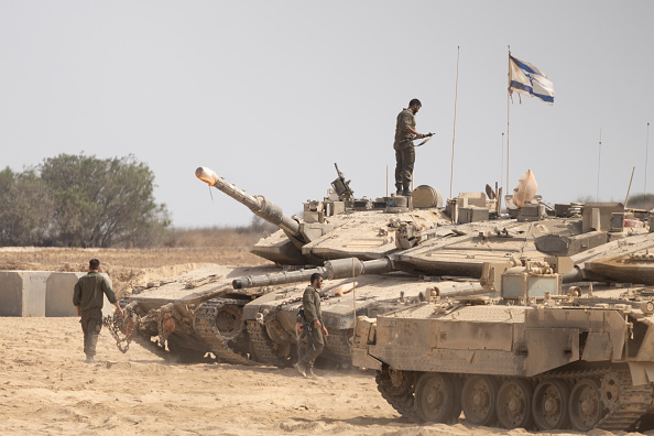 Israeli tanks close in on Gaza City, Trump to chair meeting