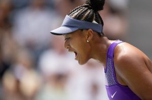With 'Billie Jean Bling' and 'Arthur Flash,' Osaka gets her U.S. Open sparkle back