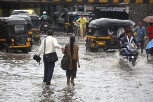 Heavy rains batter Mumbai for fourth day; transport hit
