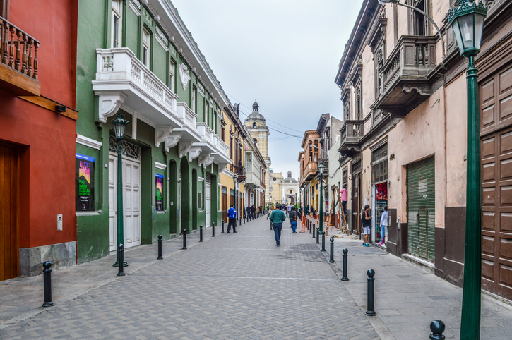 Ancient pre-Hispanic grave unearthed under residential Lima street