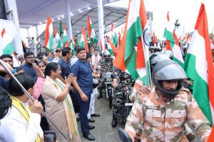 Union Ministers, Delhi CM flag off Har Ghar Tiranga Bike Rally ahead of Independence Day