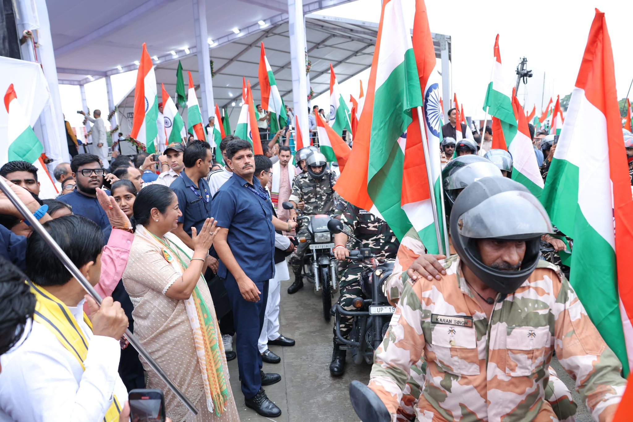 Union Ministers, Delhi CM flag off Har Ghar Tiranga Bike Rally ahead of Independence Day