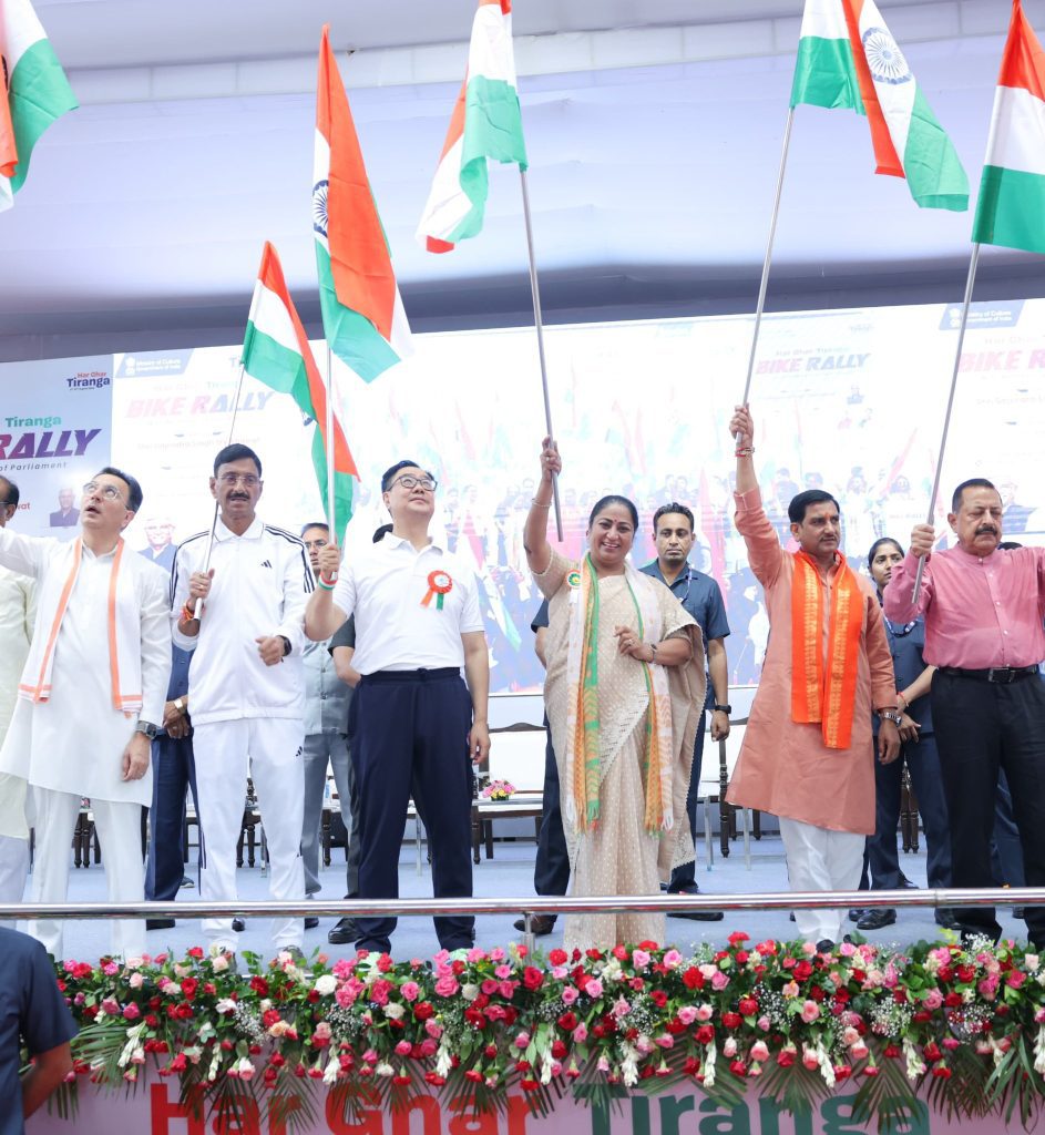 New Delhi: Rekha Gupta Joins Har Ghar Tiranga Bike Rally