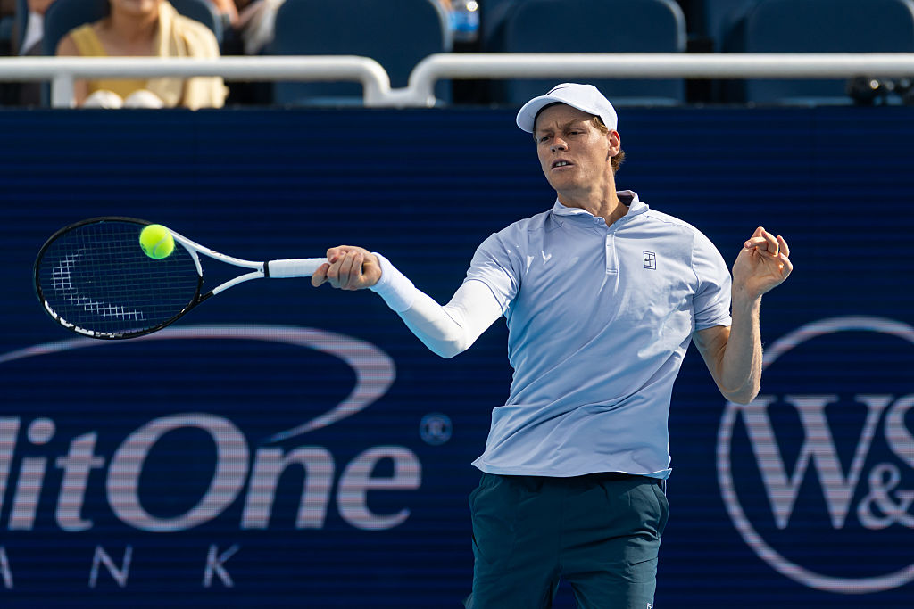 Defending champions Sabalenka, Sinner advance in rain-hit Cincinnati Open