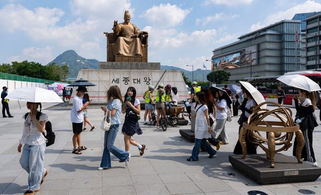 Hot South Korean summer drives surge in aircon sales, power demand