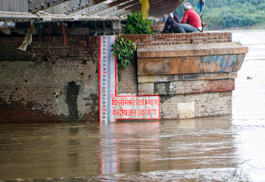 Delhi: Yamuna river continues to flow near danger mark; IMD issues alert for rain in neighbouring states