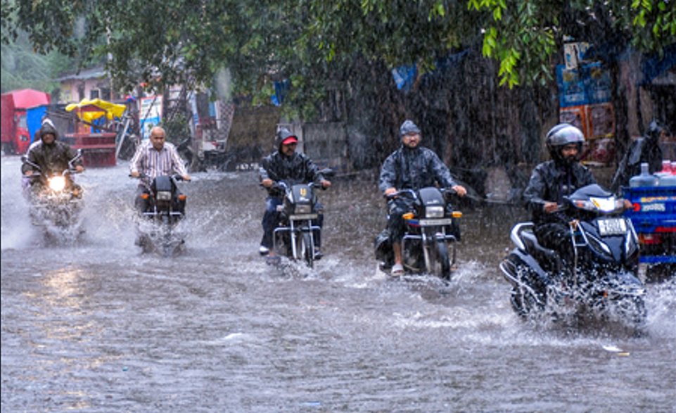 Heavy rain batters Gujarat; IMD issues red, orange alerts in multiple districts