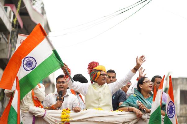 Shivraj Singh Chouhan leads Tiranga Yatra in Vidisha, promotes Swadeshi and celebrates Raksha Bandhan