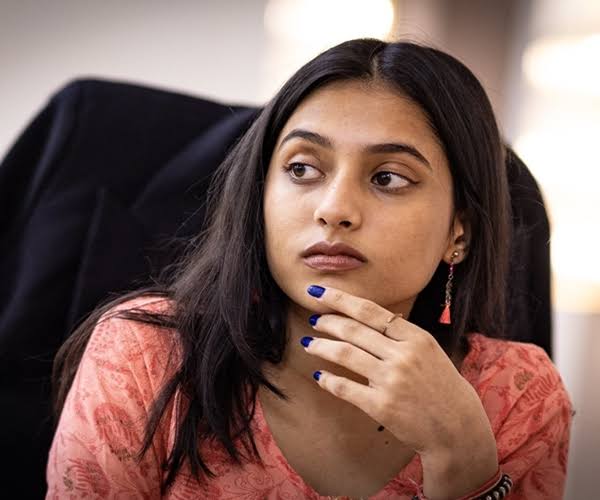 Divya Deshmukh routs Lei Tingjie 10-3, storms into Women’s Speed Chess quarters