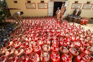 Cabinet approves ₹30,000 crore compensation to PSU oil firms for domestic LPG losses
