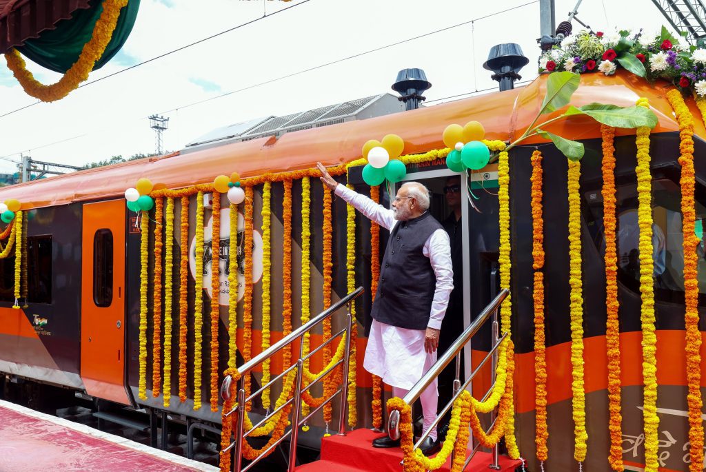 Bengaluru: PM Modi flags off 3 Vande Bharat Express trains