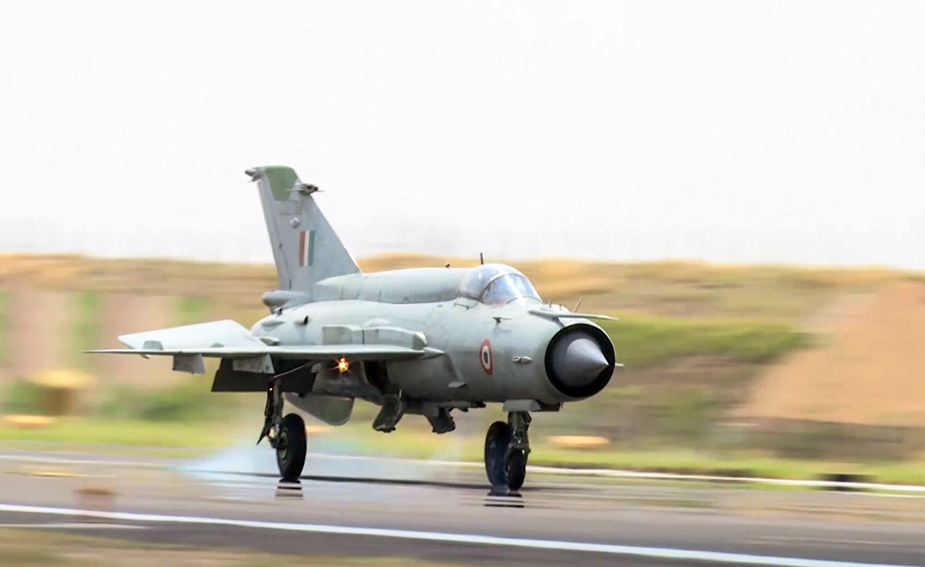 Defence Minister Rajnath Singh to attend MiG-21 decommissioning ceremony in Chandigarh
