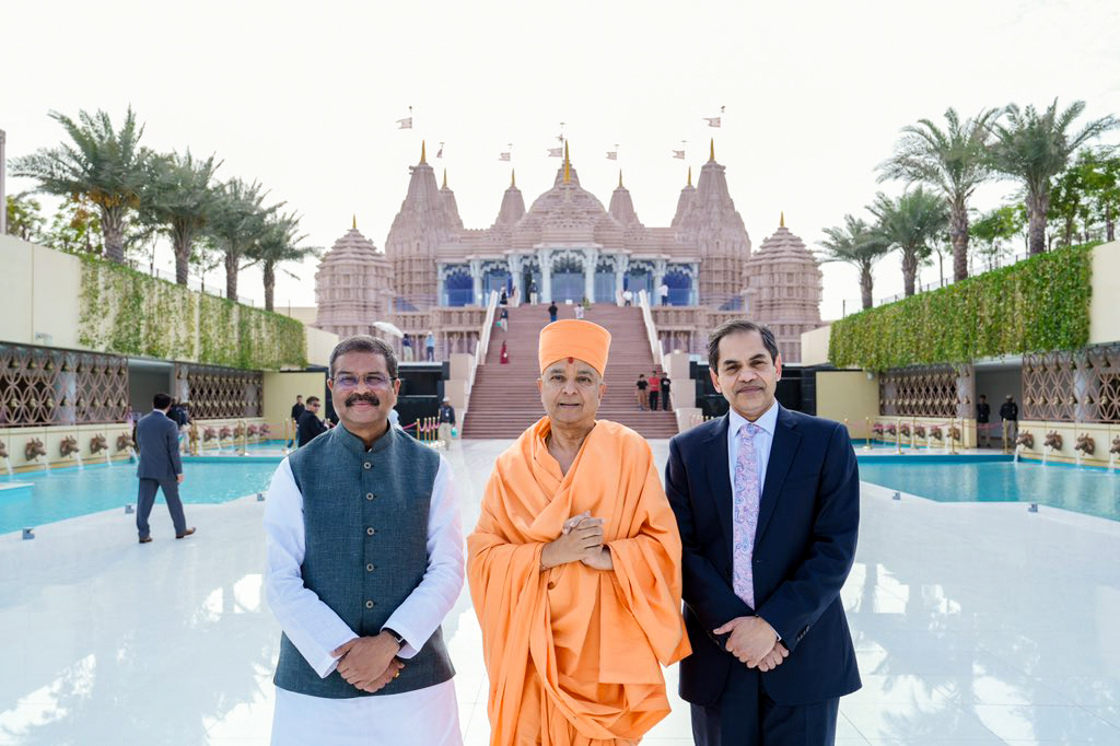 Dharmendra Pradhan visits BAPS Hindu temple in Abu Dhabi