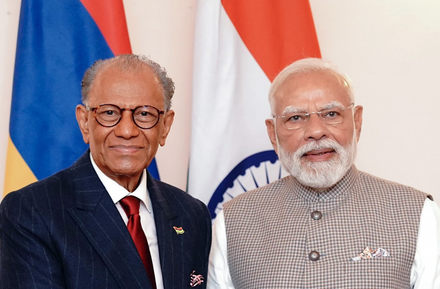 Govt hails Ramgoolam’s visit to Kashi Vishwanath as symbol of deep India-Mauritius ties