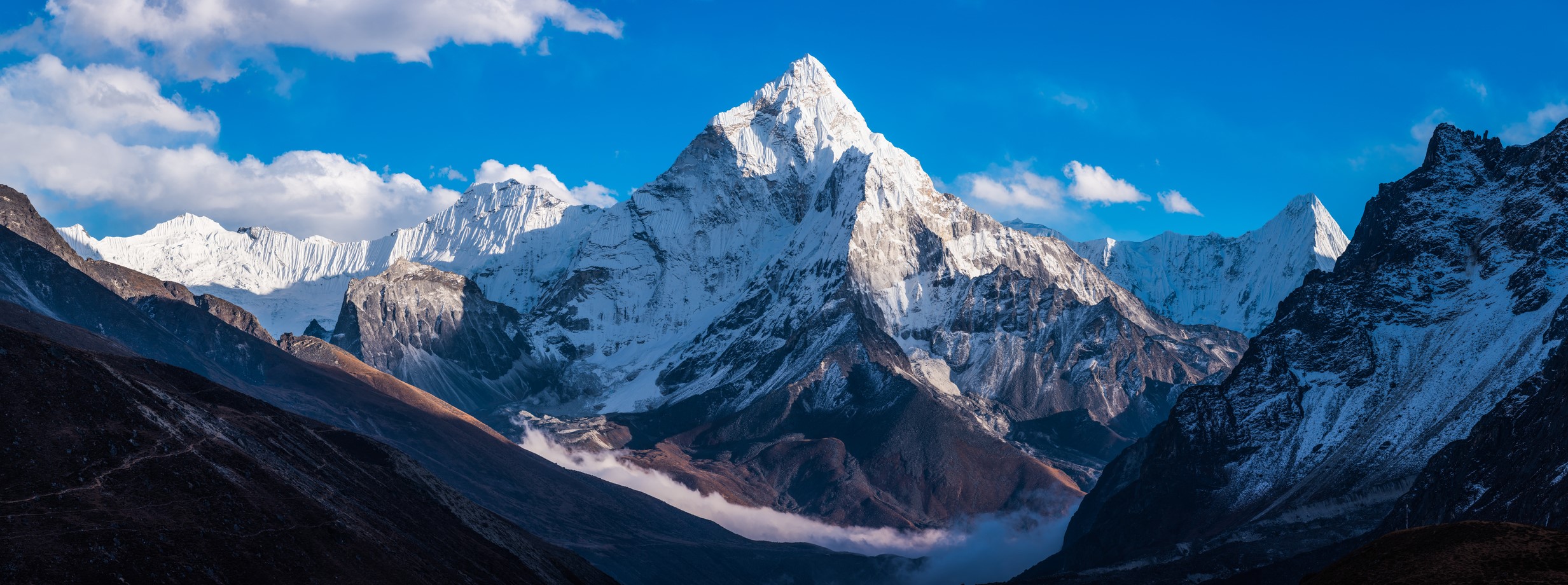 Pole Bargiel first man to ski down Mount Everest without oxygen tank