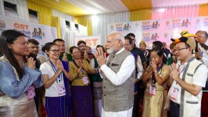 "They expressed joy on GST reforms": PM Modi meets local traders and retailers in Itanagar